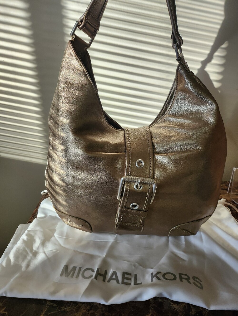 Michael Kors Metallic Gold Leather Shoulder Hobo GUC - Picture 8 of 16